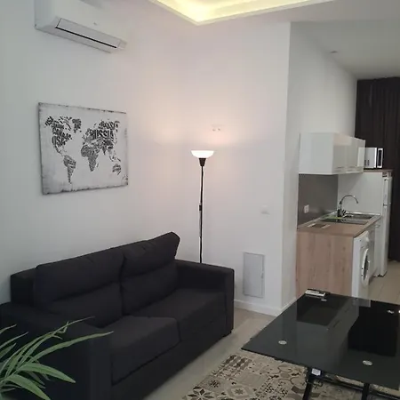 Apartment Hermoso Piso A 3 Min De La Estacion De Bus Y Tren Ave Malaga