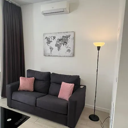 Hermoso Piso A 3 Min De La Estacion De Bus Y Tren Ave Apartment Malaga