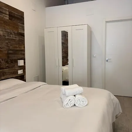 Apartmán Hermoso Piso A 3 Min De La Estacion De Bus Y Tren Ave
