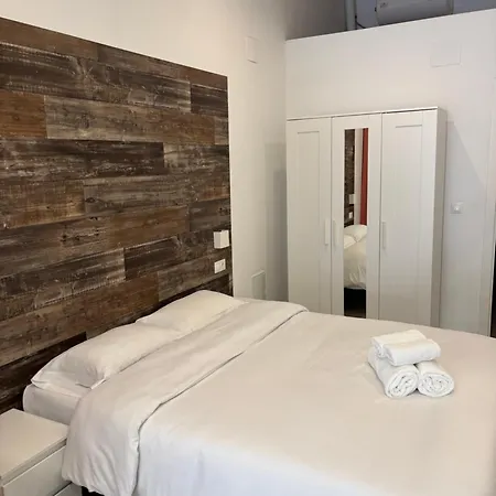 Apartmán Hermoso Piso A 3 Min De La Estacion De Bus Y Tren Ave Màlaga