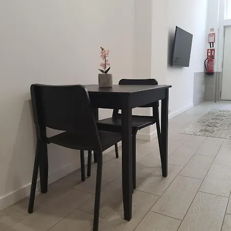 Hermoso Piso A 3 Min De La Estacion De Bus Y Tren Ave Malaga